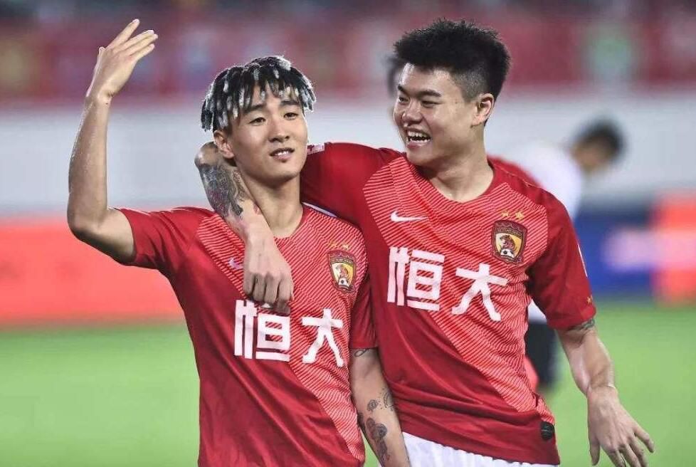 曼城不会阻止卡尔文-菲利普斯以租借的方式离队据talkSPORT报道，曼城不会阻止卡尔文-菲利普斯以租借的方式离队。